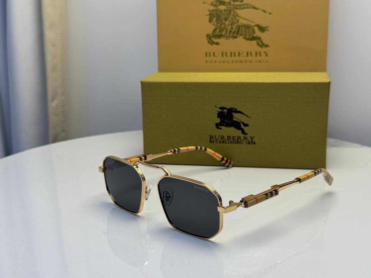 Sunglasses
65 dhs✅

Zain182
♥️♥️♥️