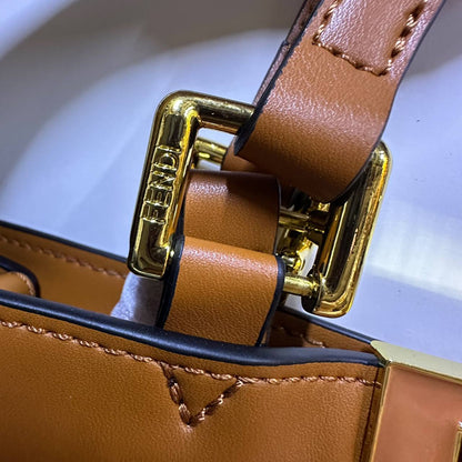 FENDI 

COPY ONE 
NEW CAME 
195 dhs🇦🇪🇦🇪

Zain39
♥️♥️♥️