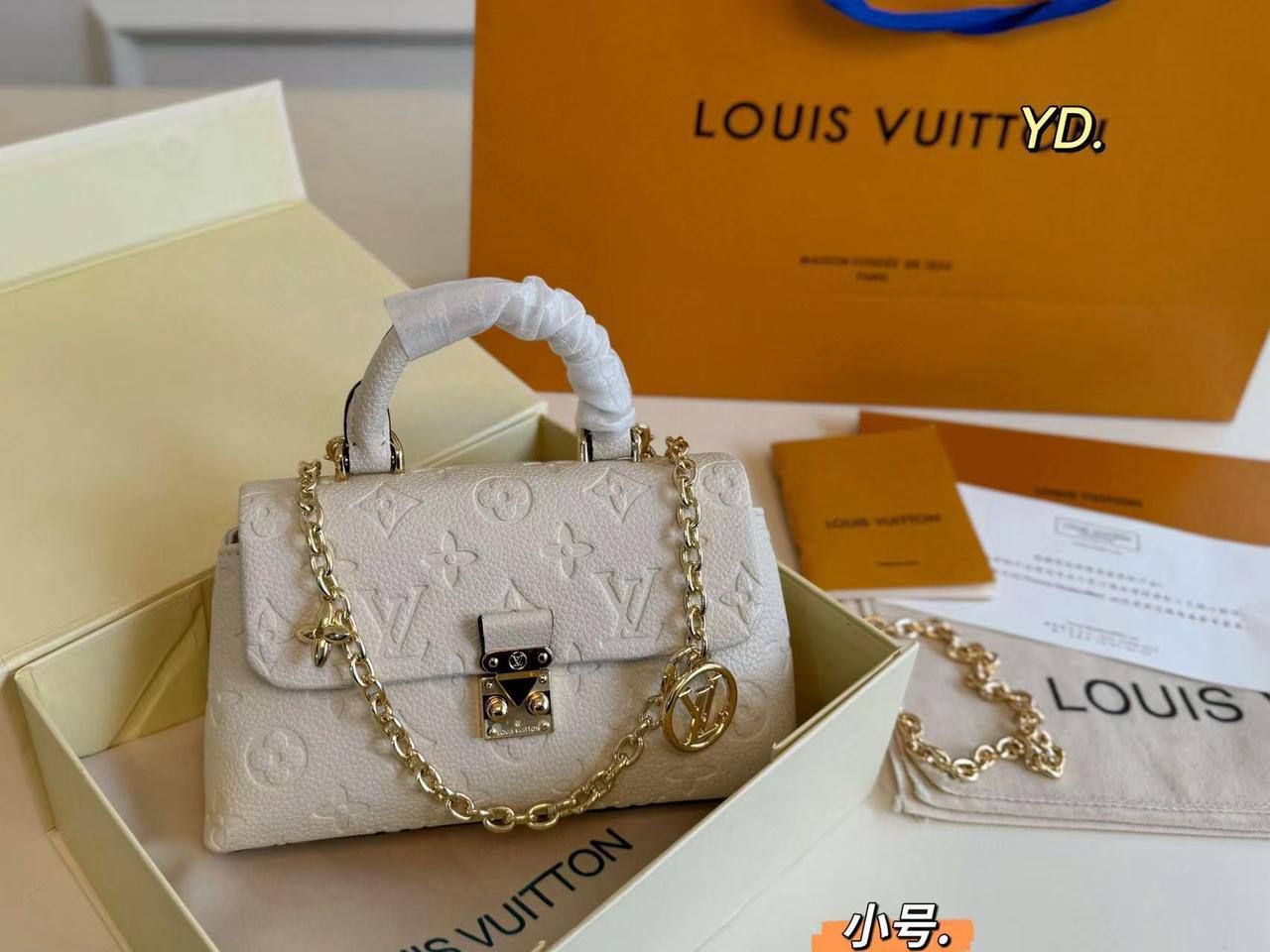 LV
Master🌺🌺
220 dhs💓

Zain141
♥️♥️♥️