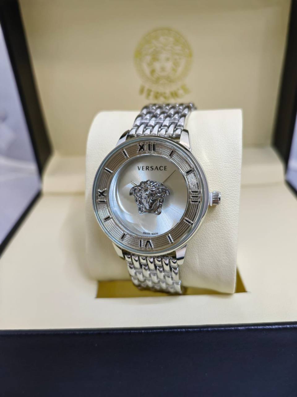 Versace ladies 
55 dhs🪙🌨️

Zain08
♥️♥️♥️