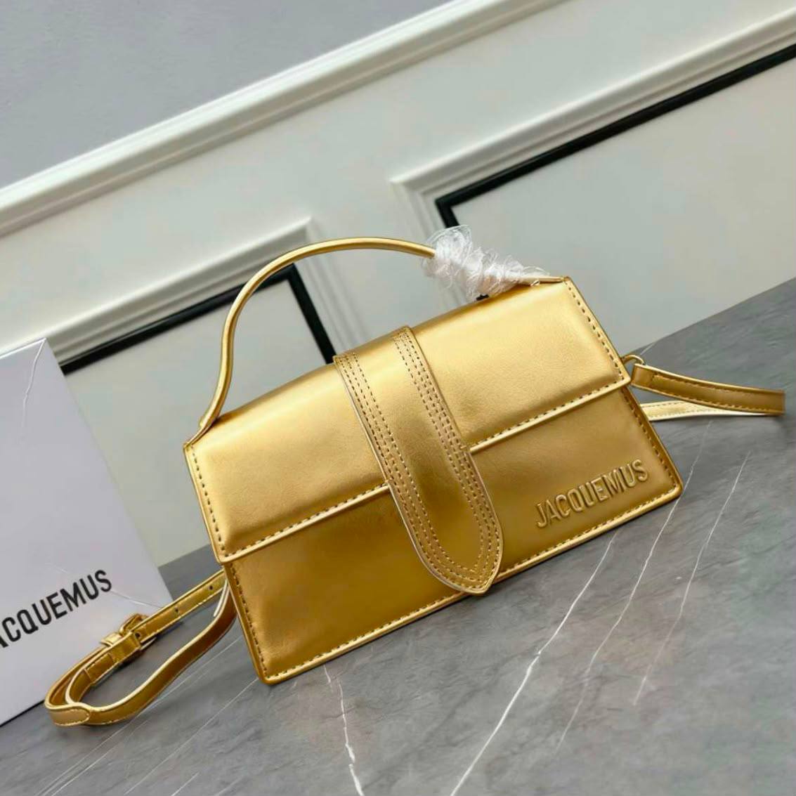 JACQUEMUS 

COPY ONE 

RESTOCK 

WITH BOX 

BIG SIZE  220 DHS……
(Leather)

Zain295
♥️♥️♥️♥️