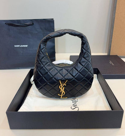 YSL 
COPY ONE SMALL SIZE NEW CAME 

WITH BOX 
🎁🎁🎁

130 dhs🪙🌨️

Zain39
♥️♥️♥️