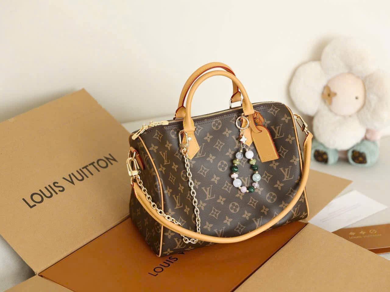 💼 LV BAG 💼 

30Cm 
With Box

270 dhs🇦🇪🇦🇪🇦🇪
Zain131
♥️♥️♥️