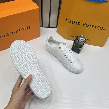 LV SHOES
GOOD QUALITY 
135 dhs💓
Size 36 TO 41

Zain40
♥️♥️♥️