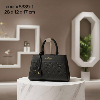 LV
ᴘᴀʟᴀɪs ᴛᴏᴘ ʜᴀɴᴅʙᴀɢ
ᴍᴏɴᴏɢʀᴀᴍ ʟᴇᴀᴛʜᴇʀ
ᴡɪᴛʜ ʟᴏɴɢ ʙᴇʟᴛ sᴛʀᴀᴘ
sɪᴢᴇ: 28 cm

70 dhs💓

Zain31
♥️♥️♥️