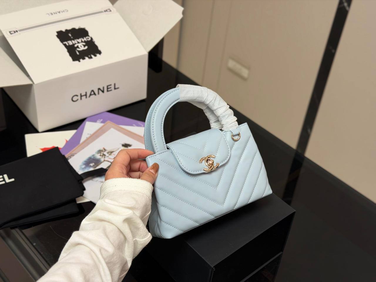 LV
Master🌺🌺
220 dhs💓

Zain141
♥️♥️♥️