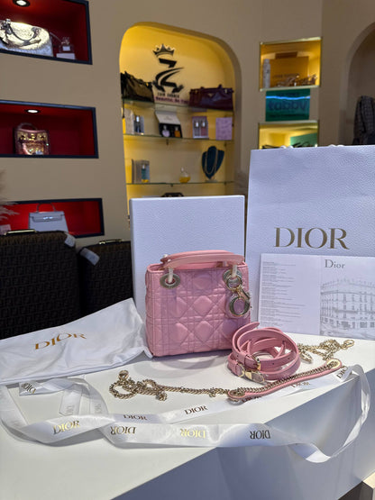 Super Master dior

950 dhs
With full package

Zaincornerstore

اطلبوها من الوتس المثبت في الأعلى👆🏻👆🏻

تواصلو معنا 👈🏻 Zain 
For order WhatsApp pinned 👆🏻

♥️♥️♥️