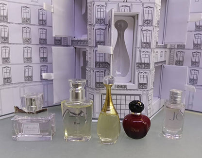 DIOR 30 MONTAIGNE SET
120 dhs🇦🇪🇦🇪

Zain01
♥️♥️♥️