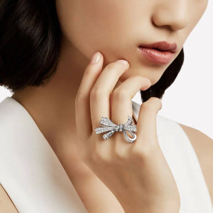 GRAFF
↗️ *Super Master Quality ®️*
Tilda’s Bow Double Strand Round Diamond Necklace with Earings

*260 dhs🇦🇪🇦🇪* with *Good* Box & bag

Zain209
♥️♥️♥️