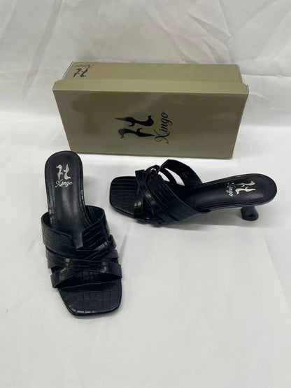 Gina
75 dhs🇦🇪🇦🇪
size 36 to 41

Zain161
♥️♥️♥️