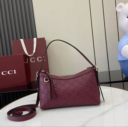 Gucci
90 dhs💓
with box

Zain38
♥️♥️♥️