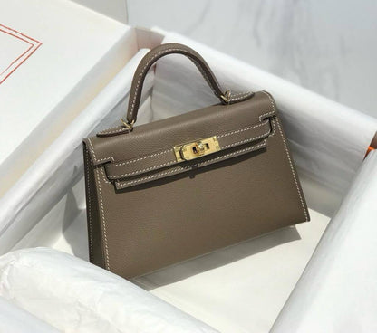 HERMES 💕💕💕
Super master quality 💯
Available now 💫 ✨✨
For Price 👇 WTSP Text Zain 0568585901

Zain252
♥️♥️♥️