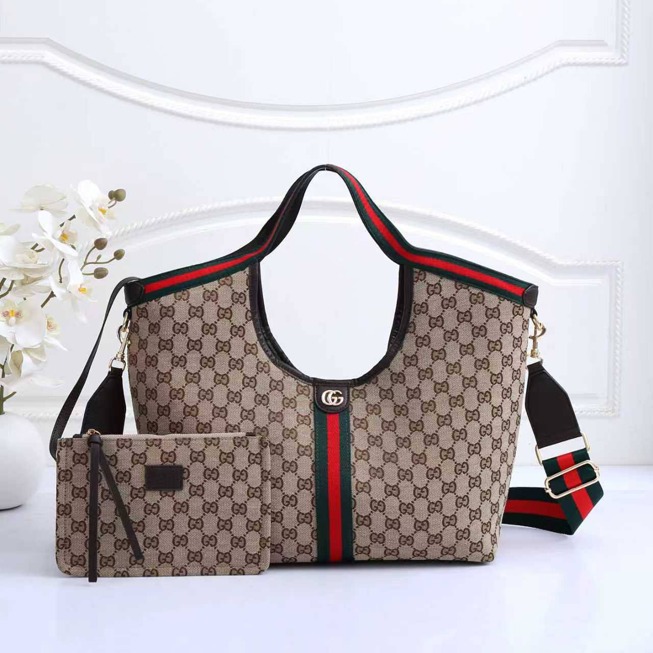 GUCCI
SIZE……….36CM🌷
115 dhs🪙🌨️

Zain51
♥️♥️♥️