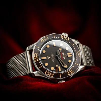 Omega watch for men good 
quality automatic 
260 dhs🪙💚

Zain59
♥️♥️♥️