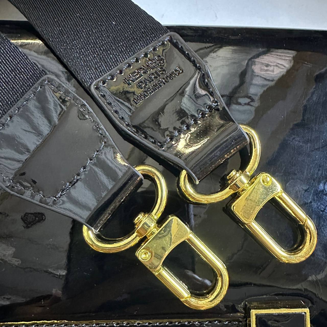 HERMES 

 HIGH QUALIT
 WITH BOX 
🎁🎁🎁

100 dhs✅

Zain295
♥️♥️♥️