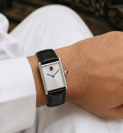 Louis Hilano watch  (unsix size 36mm)  
270 dhs🇦🇪🇦🇪

Zain59
♥️♥️♥️