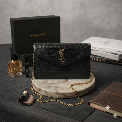 YSL  - Saint Laurent Envelope Clutch HandBag With BOX size:  17 cm

70 dhs🇦🇪🇦🇪

Zain239
♥️♥️♥️