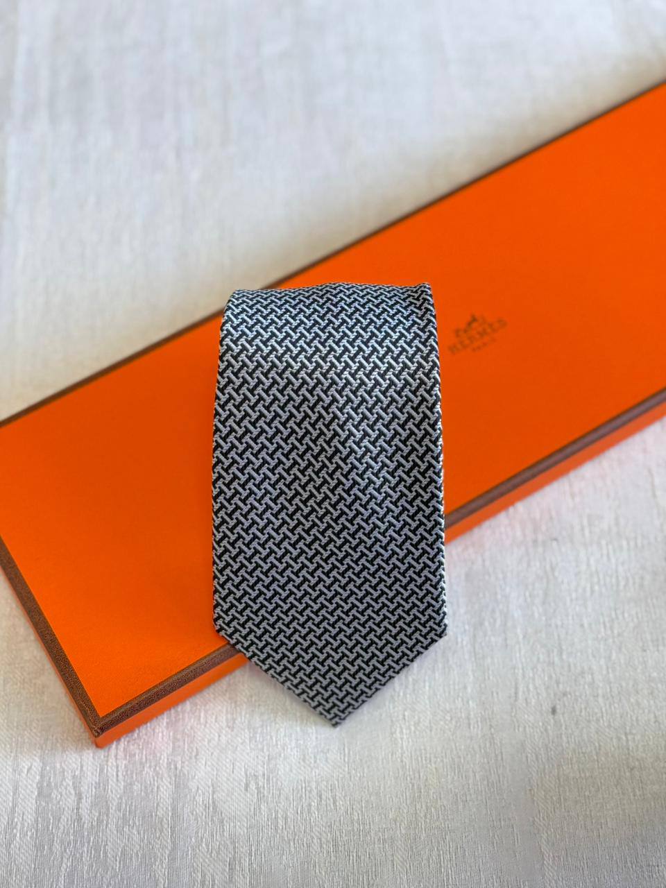 HERMES - LV
*TIE*
*Master quality*
*New collection*
180 dhs✅

Zain179
♥️♥️♥️
