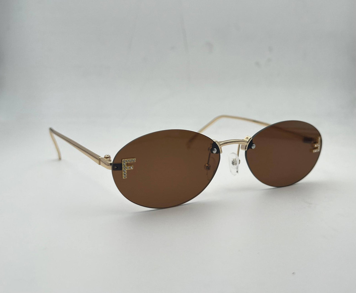 FENDI & Tom Ford
Sunglasses 🕶️ 
good quality 💯
With master box 🗃️ 
55 dhs❣️

Zain273
♥️♥️♥️