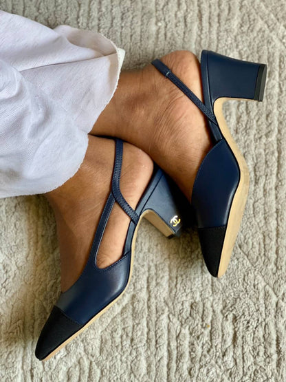 Chanel 

Vip quality 

Size:36 to 42

430 dhs🇦🇪🇦🇪

Zain113
♥️♥️♥️