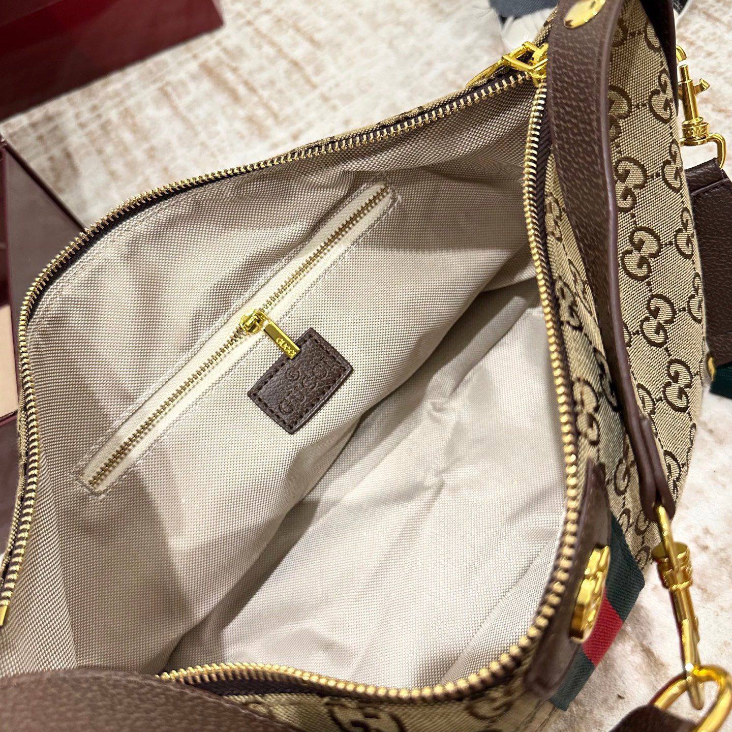 GUCCI 

NEW CAME 
GOOD QUALITY 

95 dhs❣️

Zain39
♥️♥️♥️