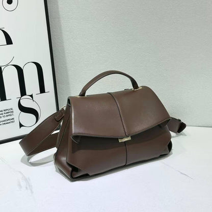 Polene 
size 30cm 
120 dhs💓

Zain161
♥️♥️♥️