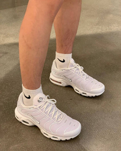 Nike Air Max Plus ‘White ，
Size 36-45 ，
190 dhs💓

Zain18
♥️♥️♥️