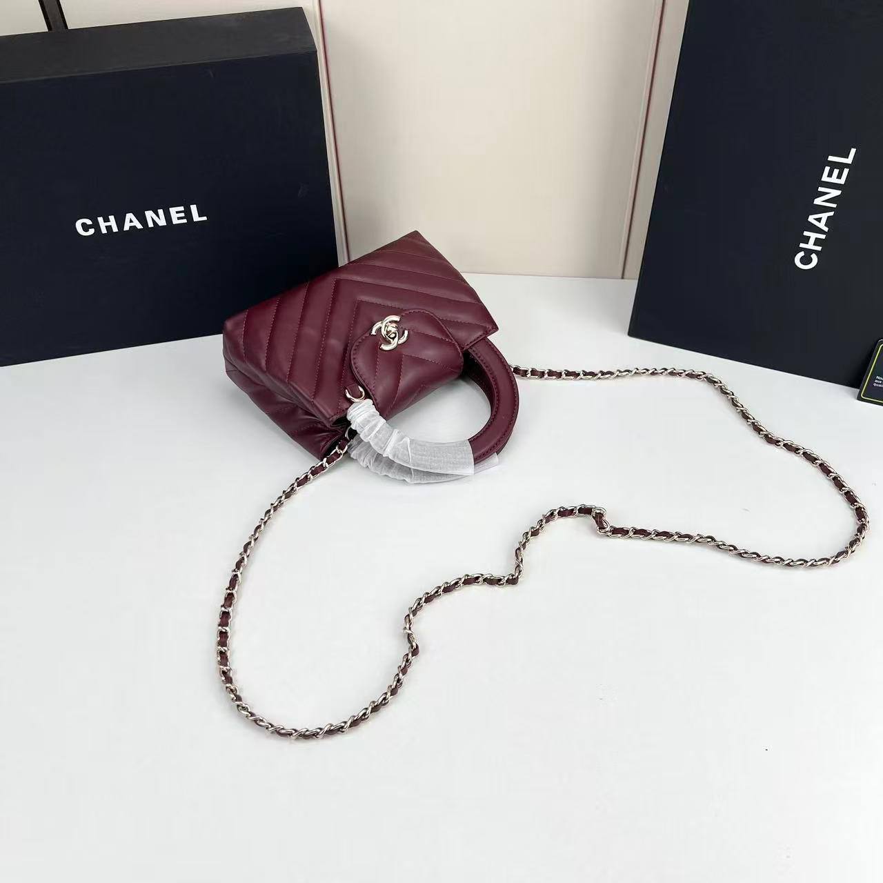 Chanel
Master 
260 dhs✅
#20cm
#with box🥰🥰

Zain228
♥️♥️♥️