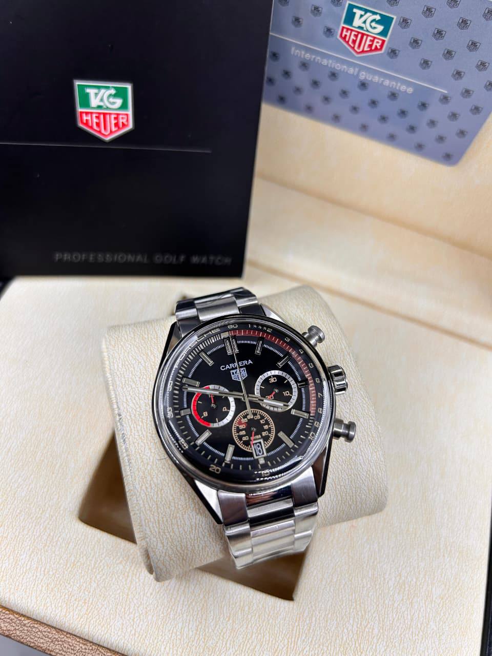 Tag heaur Men
*Good quality*
*Battery*
*Chronograph*
320 dhs✅

Zain29
♥️♥️♥️