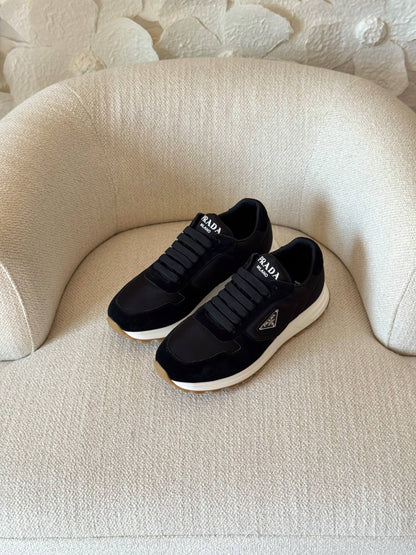 Prada Sneakers

Vip Quality

Size: 40 to 46
480 dhs🇦🇪🇦🇪

Zain185
♥️♥️♥️