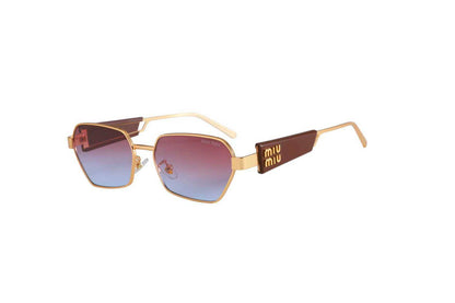 Miu Miu
Sunglasses 🕶️ 
Good quality 💯 
With master Box 🗃️ 
50 dhs💓

Zain273
♥️♥️♥️