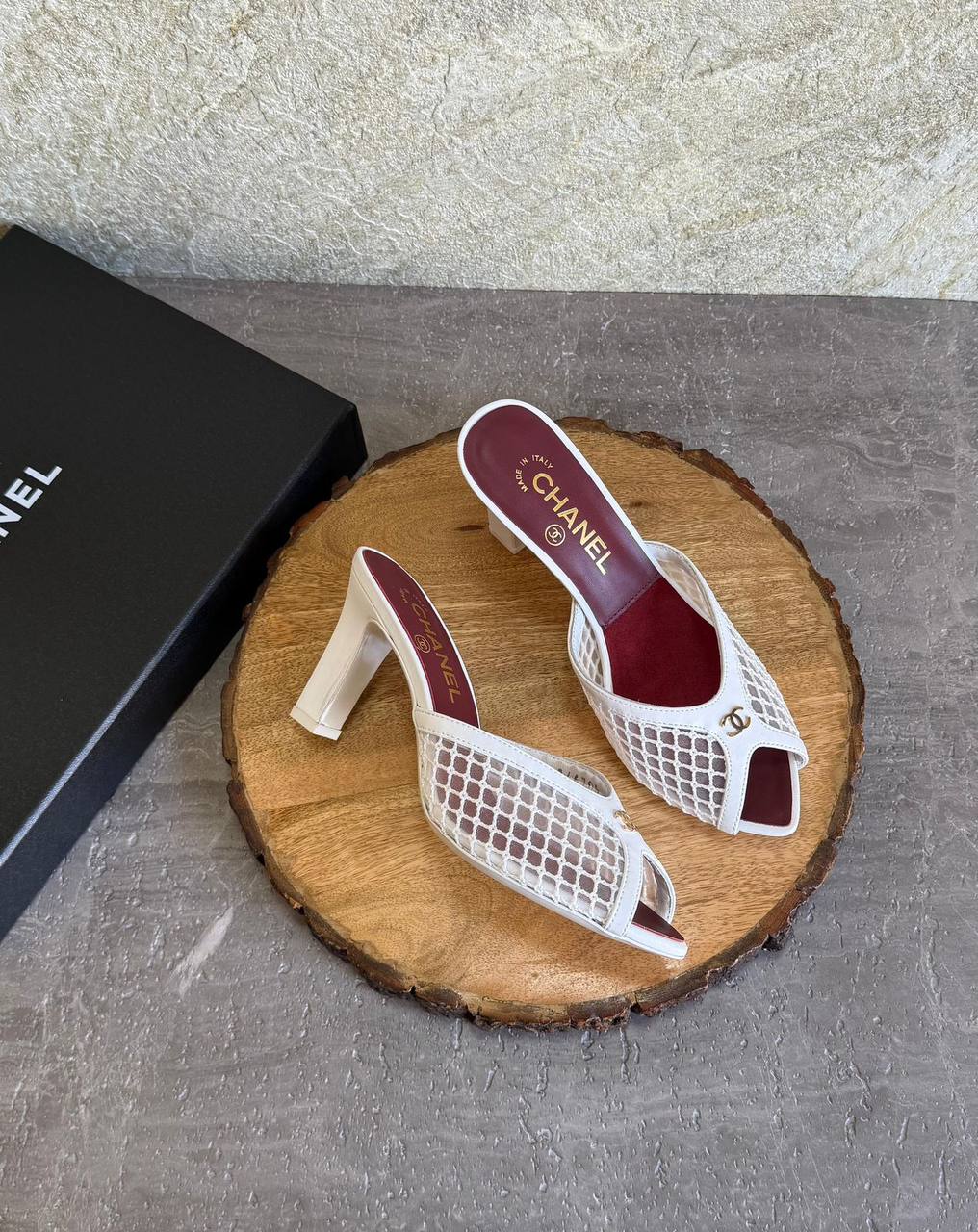 CHANEL 💫😍
SuperMaster Quality 💯
550 dhs✅
Size: 36-41 💥

Zain171
♥️♥️♥️
