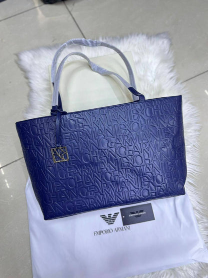 ❤️ Emporio Armani Tote
1⃣️ First quality
Size: 40 * 29 cm
90 dhs🇦🇪🇦🇪

Zain115
♥️♥️♥️