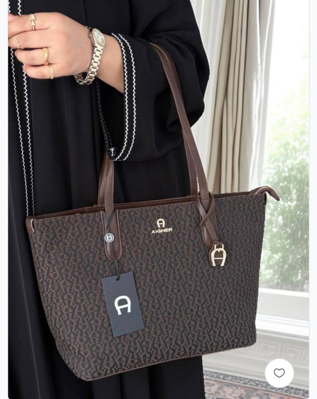 Aigner
95 dhs💓
high quality 42cm

Zain26
♥️♥️♥️