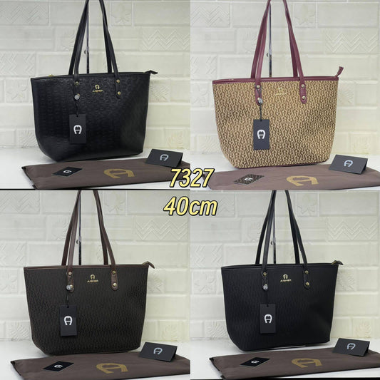 Aigner
95 dhs❤️

Zain13
♥️♥️♥️