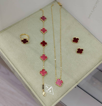 VCA SET ❤️‍🔥*
Necklace 🌸
Earring ✨
Bracelet 🍁
Ring 💍 free size ❣️
Stainless Steel 💯
Non tarnish 💯
With normal boxes 📦 
45 dhs✅
With master box 🗃️ 
75 dhs✅

Zain216
♥️♥️♥️