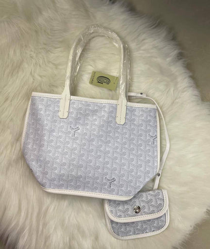 Goyard
*22cm
75 dhs✅

Zain118
♥️♥️♥️