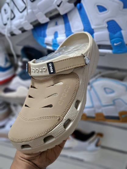 Crocs
40 to 45 size 

45 dhs💓

Zain27
♥️♥️♥️