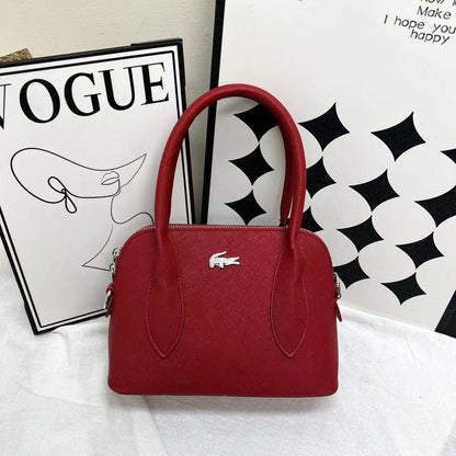 Lacoste
70 dhs💓

Zain232
♥️♥️♥️