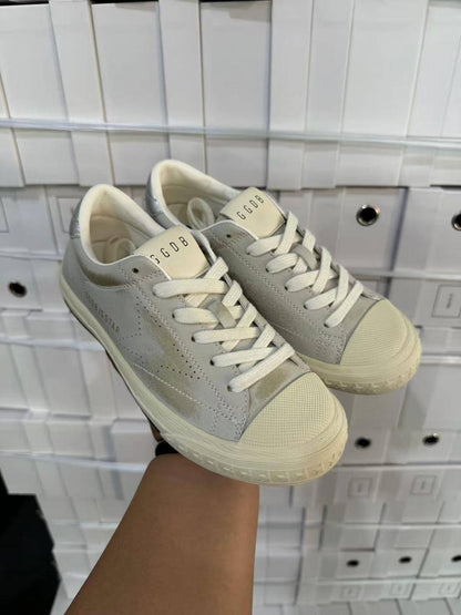 NEW CAME 
GOLDEN GOOSE / DB SHOES 
105 dhs🪙💚
Size 36 TO 41 

Zain40
♥️♥️♥️