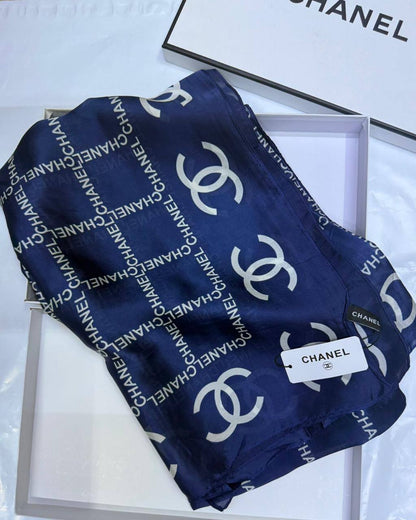 Chanel
Silk scarf 
40 dhs✅
55 dhs✅ 

with box🎁🎁🎁

Zain93
♥️♥️♥️