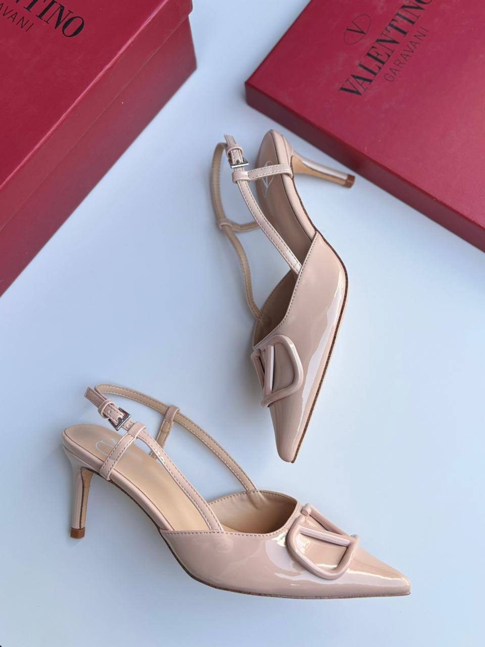 Valentino 
120 dhs🪙💕

Size 36-42

Zain55
♥️♥️♥️