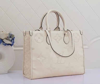 LV
ONTHEGO BIG SIZE NEW CAME GOOD QUALITY 
110 dhs🇦🇪🇦🇪

Zain295
♥️♥️♥️