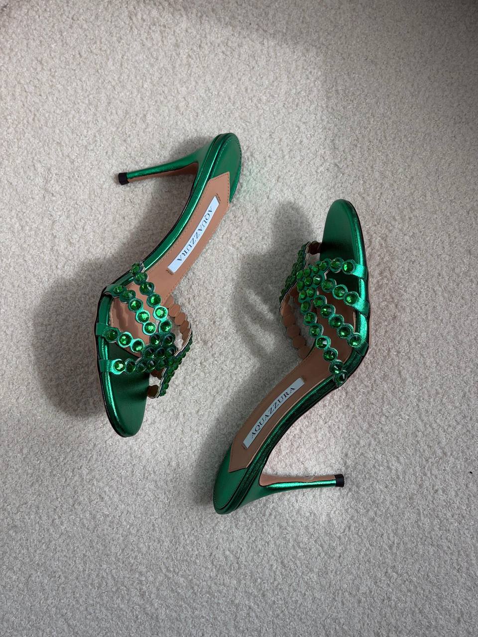 Aquazzura
𝑨𝑨𝑨 𝑸𝑼𝑨𝑳𝑰𝑻𝒀
𝑺𝑰𝒁𝑬 {36 𝒕𝒐 42}
𝑯𝑬𝑬𝑳 8.5 𝑪𝑴
490 dhs🇦🇪

Zain81
♥️♥️♥️