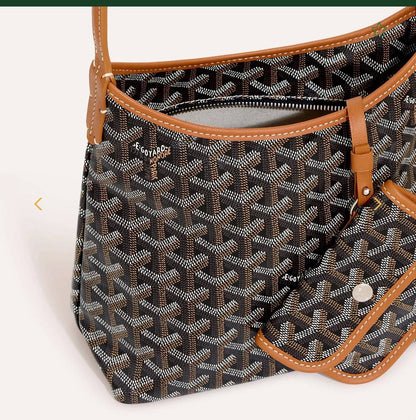GOYARD Hobo
Bohème Mini Bag
Chevron Goyardine Canvas
Size: 21 cm
Without BOX

90 dhs🇦🇪🇦🇪

Zain239
Zain215
♥️♥️♥️