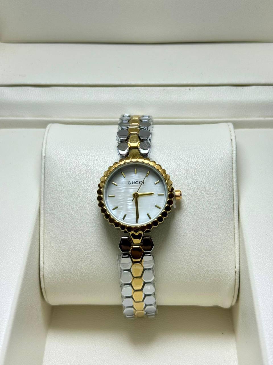 Gucci Ladies
55 dhs🪙🌨️

Zain29
♥️♥️♥️