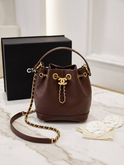 Chanel

90 dhs🇦🇪🇦🇪

With box

Zain219
♥️♥️♥️