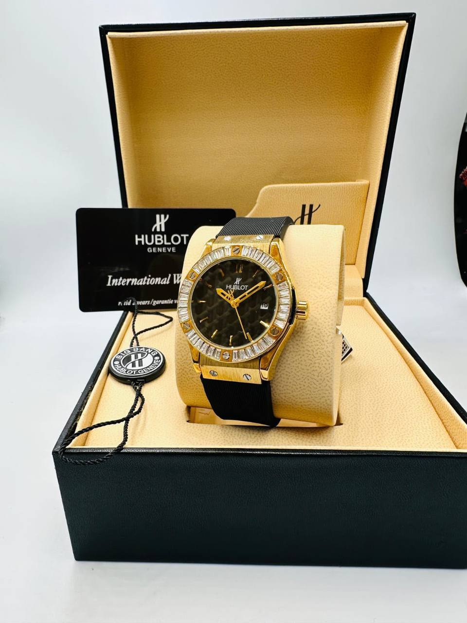 Hublot Ladies 
75 dhs🇦🇪🇦🇪

Zain08
♥️♥️♥️