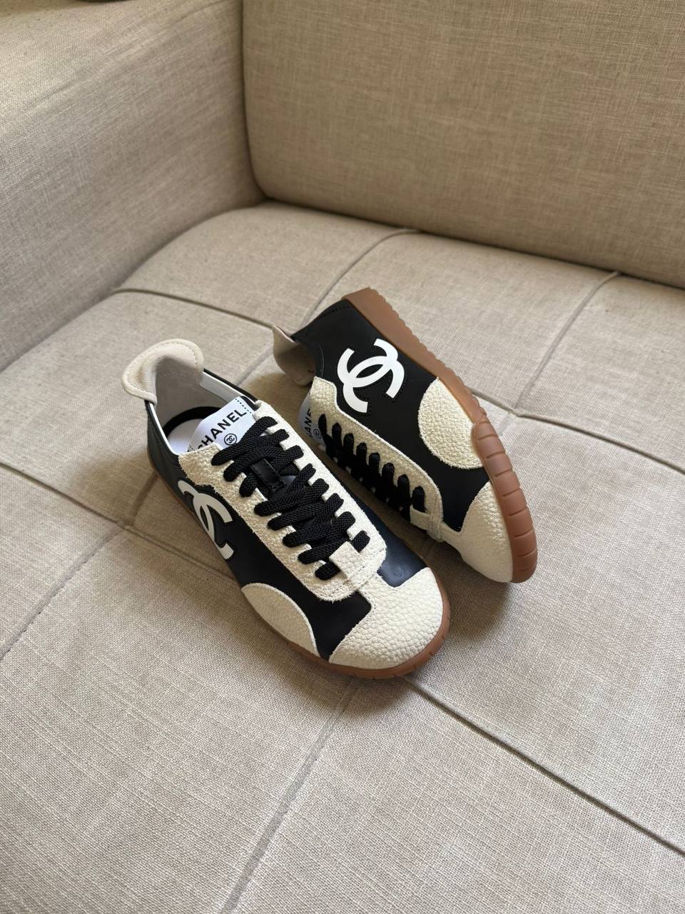 Chanel 🖤
✨ 𝐍𝐞𝐰 𝐂𝐨𝐥𝐥𝐞𝐜𝐭𝐢𝐨𝐧 ✨
✨ 𝐒𝐮𝐩𝐞𝐫 𝐌𝐚𝐬𝐭𝐞𝐫 𝐐𝐮𝐚𝐥𝐢𝐭𝐲 ✨
✨ 𝐀𝐯𝐚𝐢𝐥𝐚𝐛𝐥𝐞 𝐍𝐨𝐰 ✨
𝐒𝐢𝐳𝐞𝐬: 𝟑𝟔 — 𝟒𝟏
450 dhs✅

Zain298
♥️♥️♥️