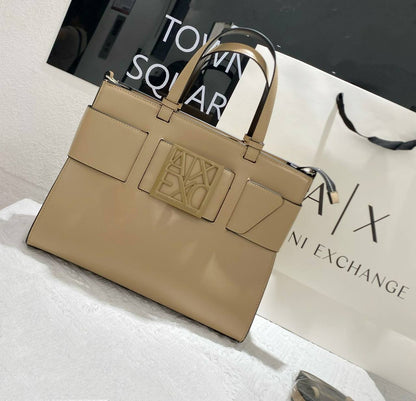 ARMANI 

COPY ONE 
NEW CAME  
140 dhs💓

Zain39
♥️♥️♥️